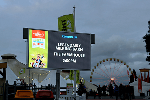 Outdoor digital screen